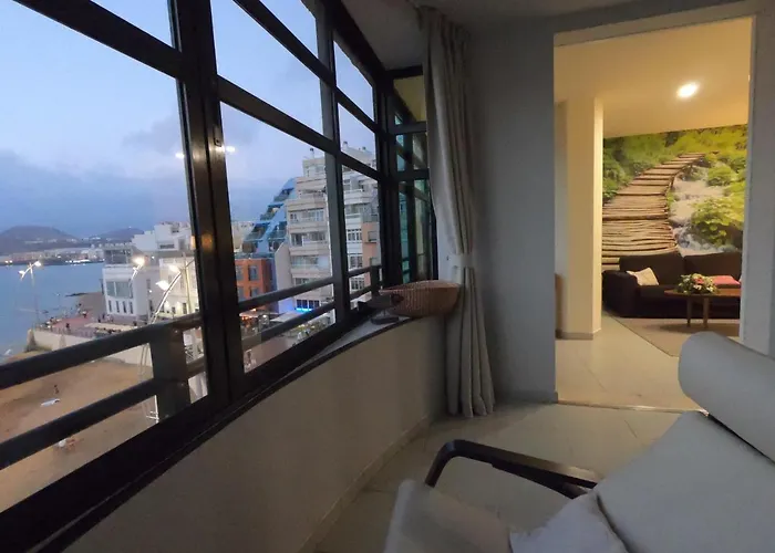 Apartment En Plena Playa De Canteras *