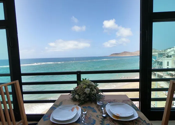 En Plena Playa De Canteras * Las Palmas de Gran Canaria